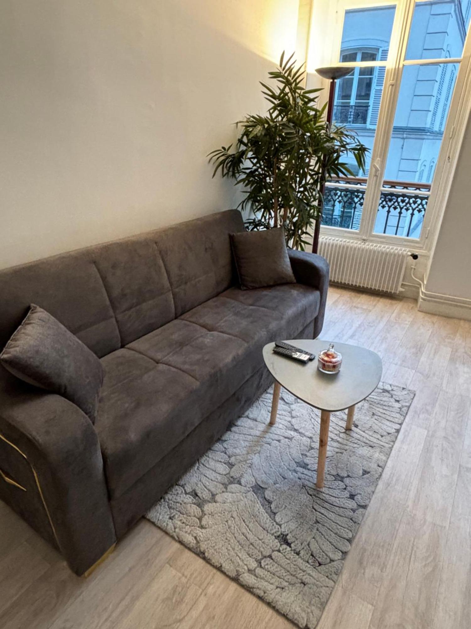 Appartement Situe Dans Le 9Eme Arrondissement, A Deux Pas Du Sacre-Coeur ปารีส ภายนอก รูปภาพ