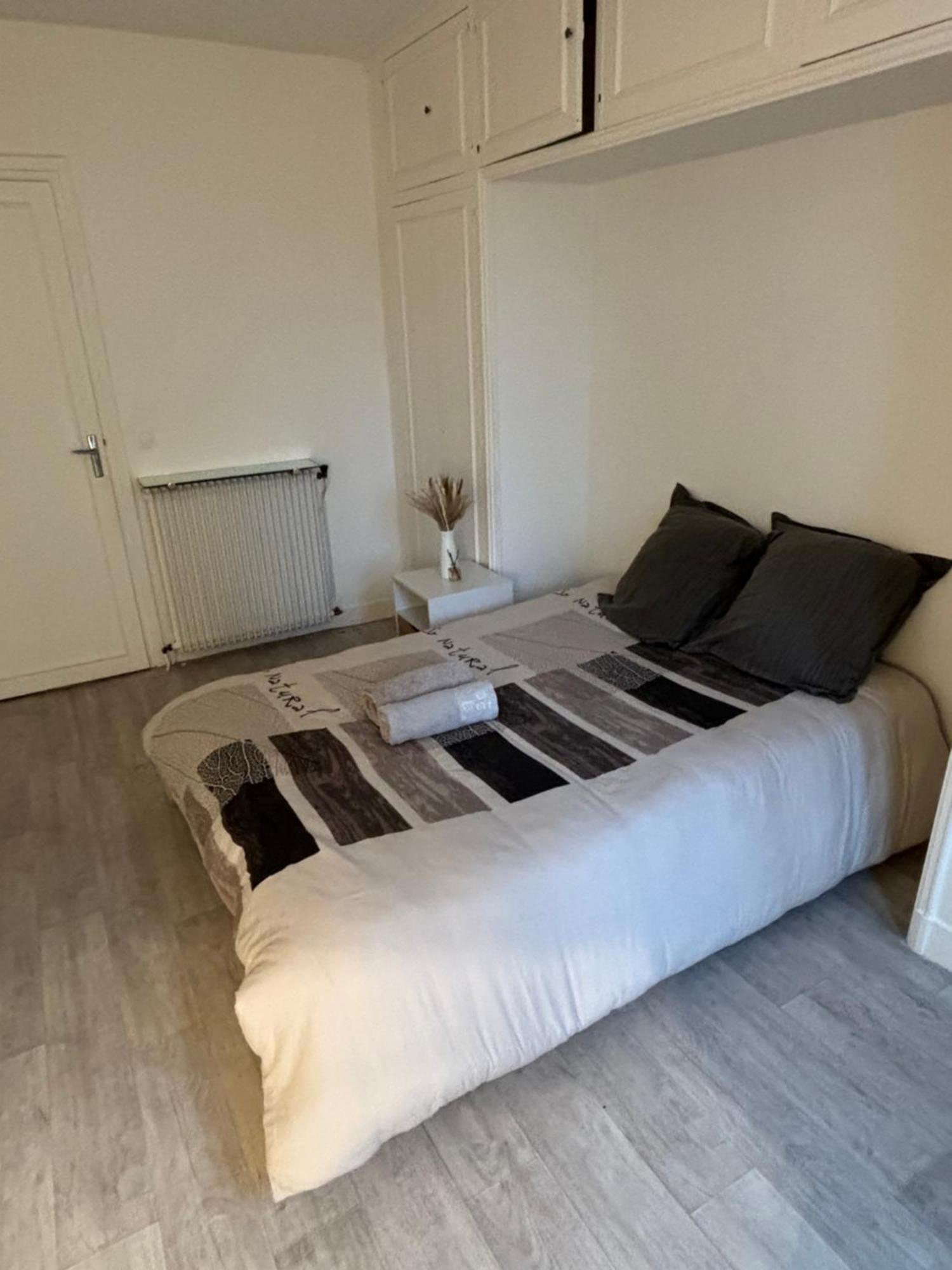 Appartement Situe Dans Le 9Eme Arrondissement, A Deux Pas Du Sacre-Coeur ปารีส ภายนอก รูปภาพ